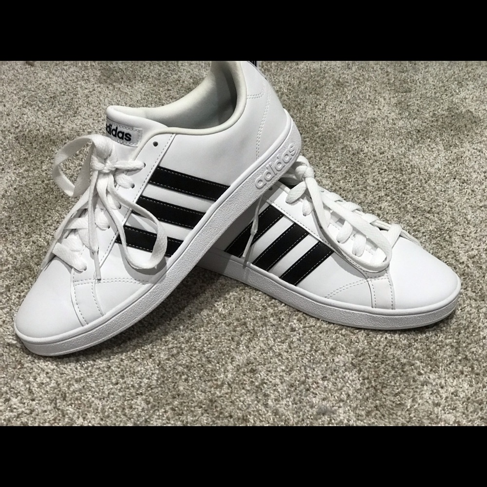 Adidas Sneakers